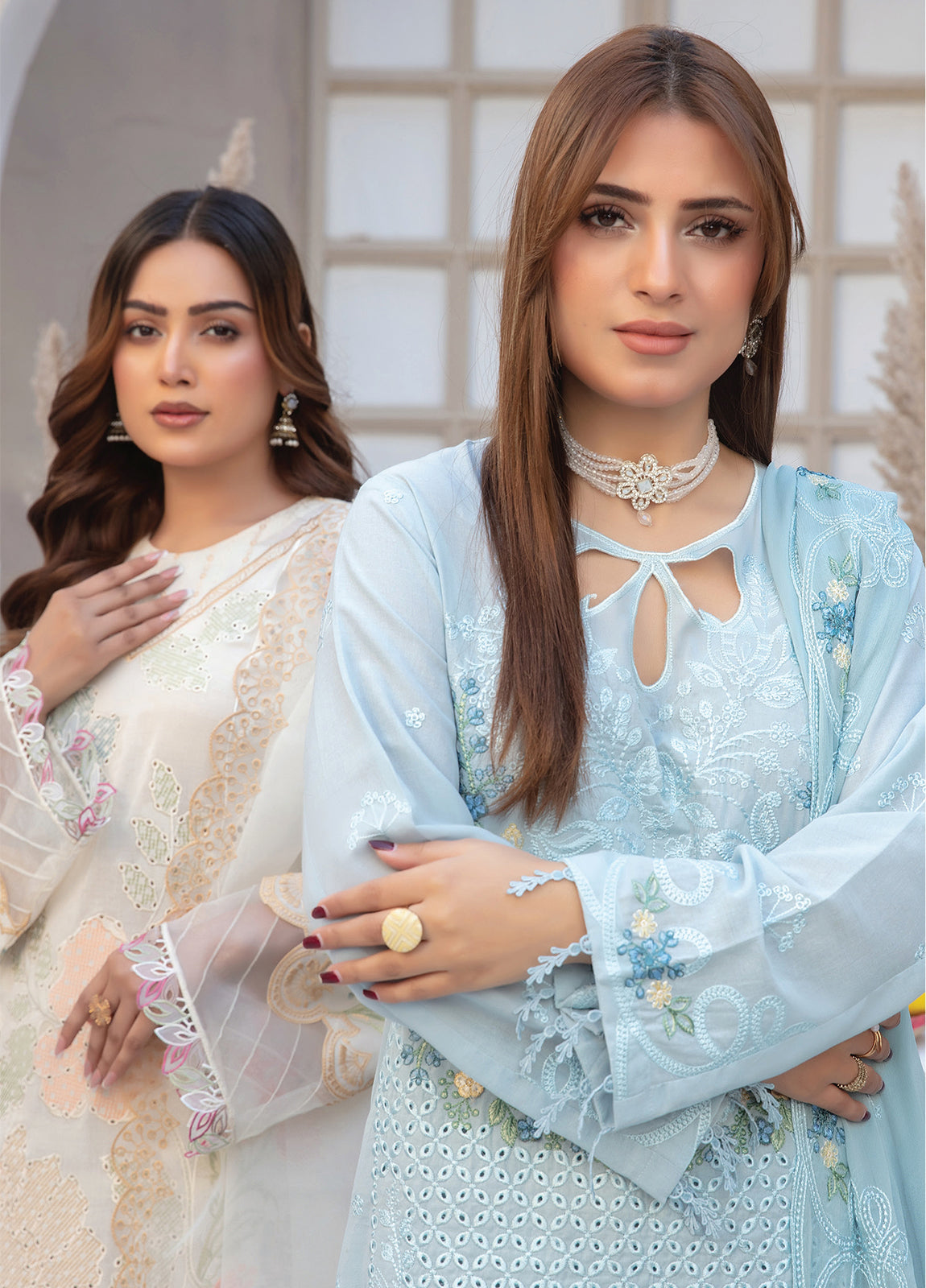 Anaya Hoor Feroza Embroidered  Unstitched Lawn 3pcs