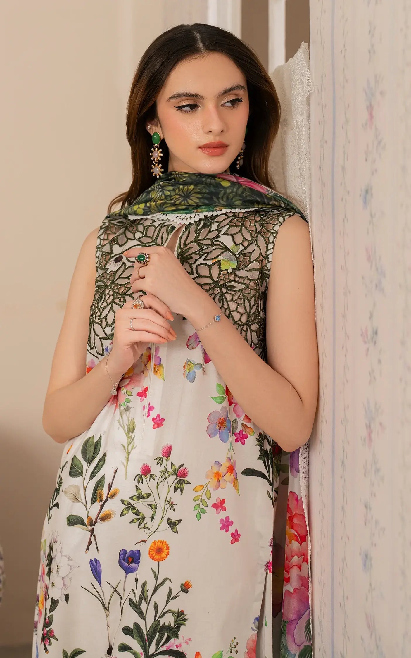 Meraki By Asifa And Nabeel Vol-01 Embroidered Lawn Unstitched 3pcs