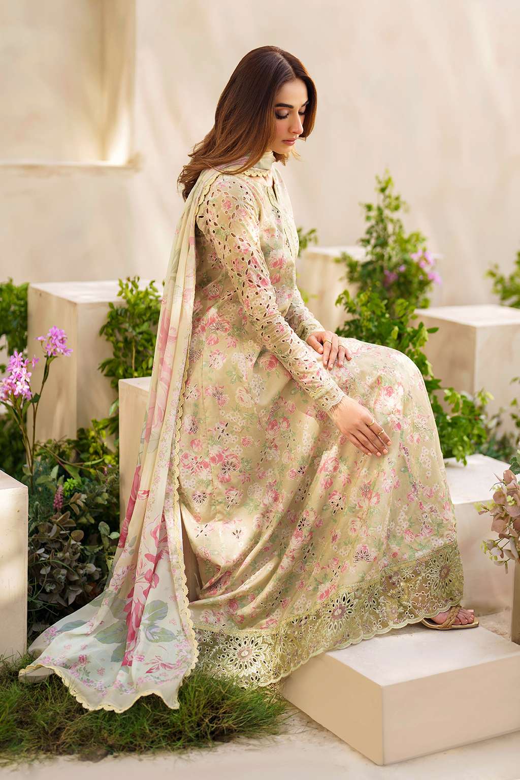 Iznik Festive Lawn Embroidered Unstitched 3pcs - Jotey