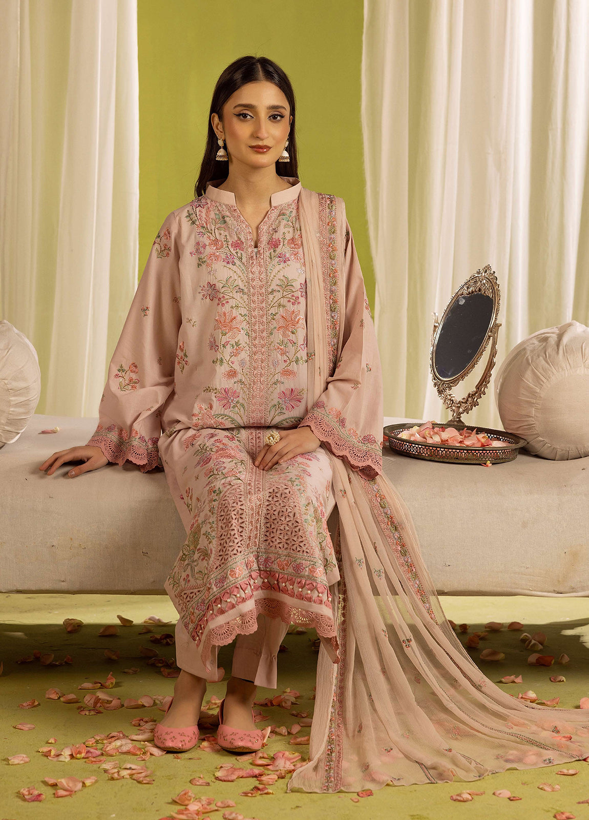 Khoobsurat Signature Shamiyana Luxury Embroidered Lawn 3pcs