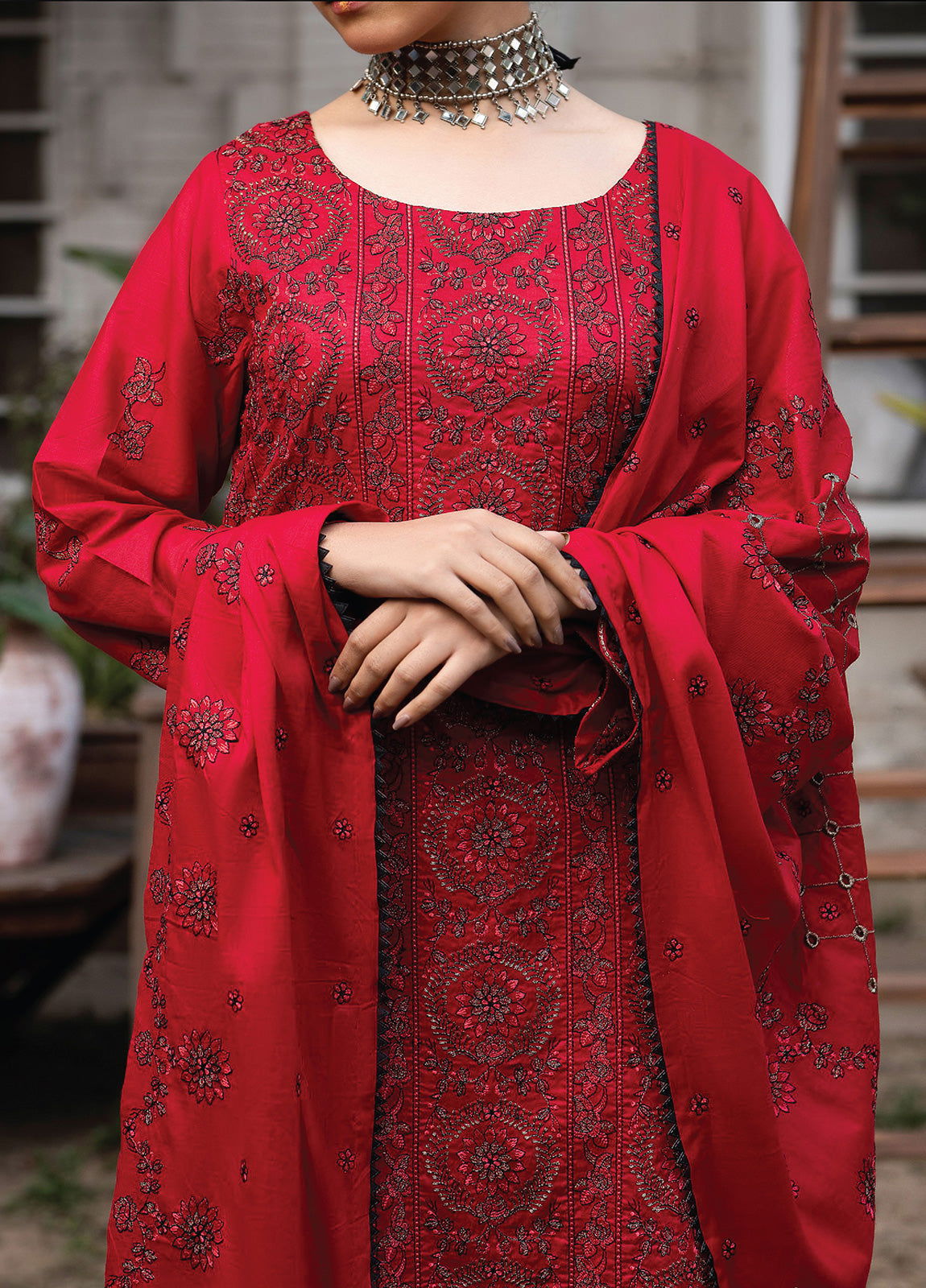 Anaya Hoor Festive Signature Embroidered Lawn 3pcs - Jotey