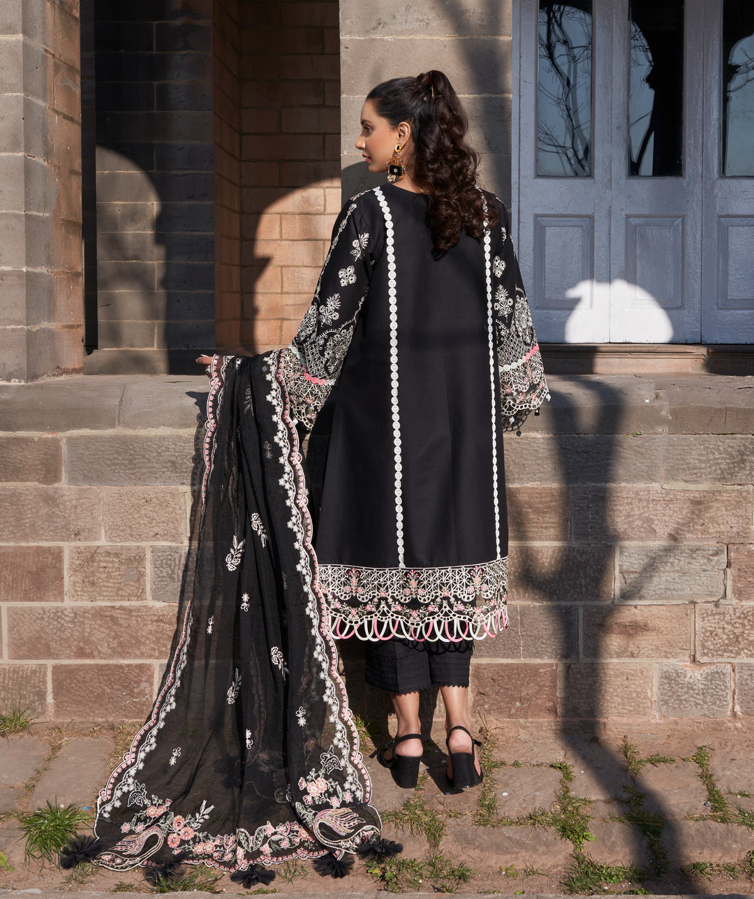 Atiya Irfan Preet Embroidered Unstitched Lawn 3pcs