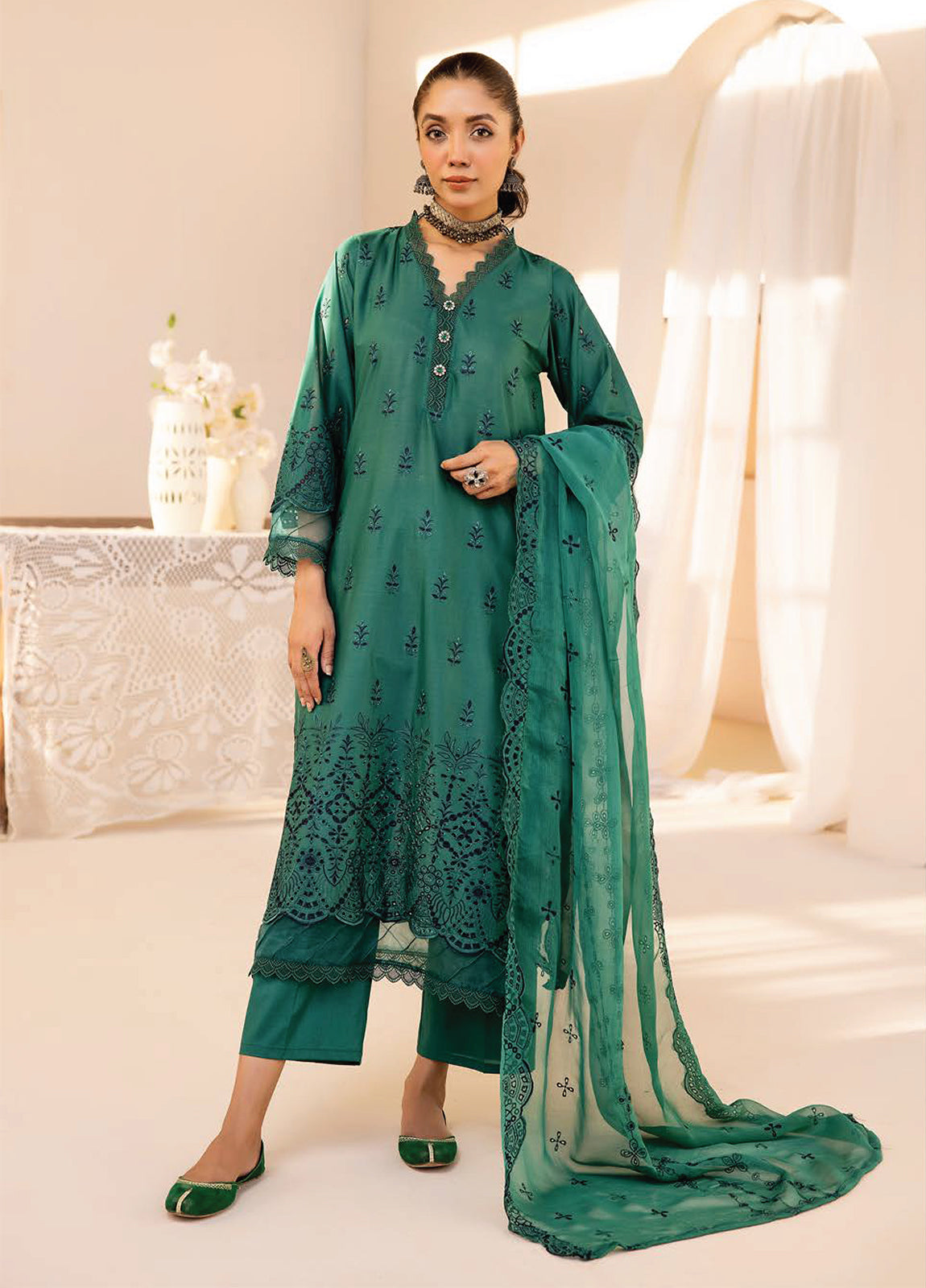 Mahees Florence Chikankari Lawn Unstitched 3pcs - Jotey