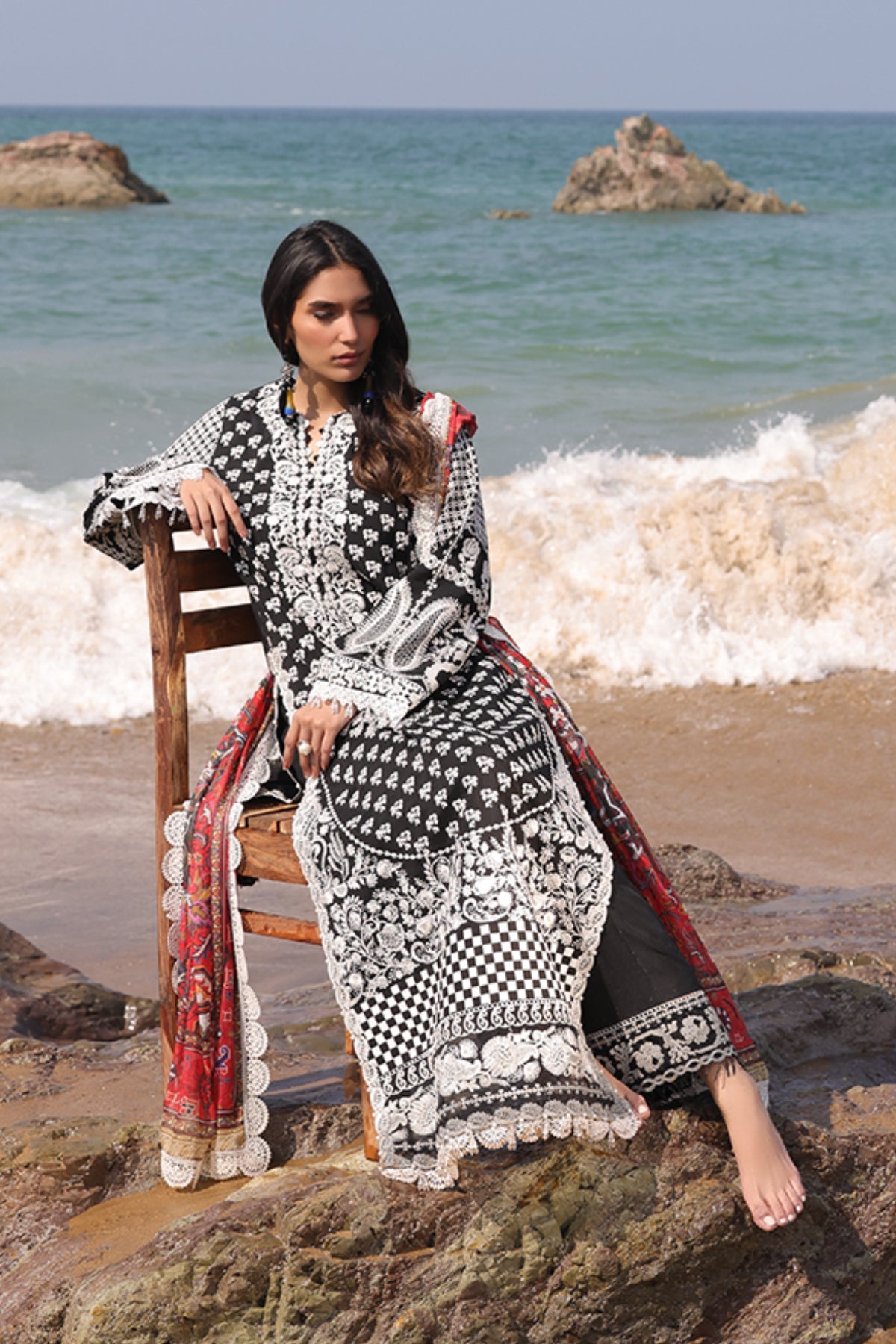 Hania By Imrozia Embroidered Luxury Lawn Unstitched 3pcs