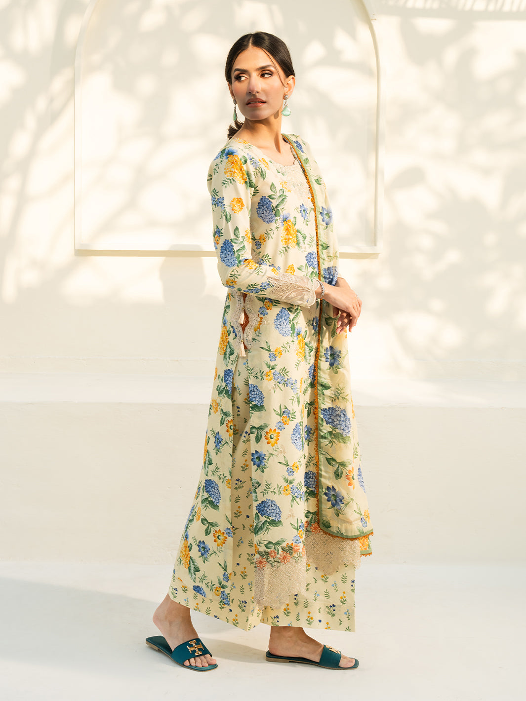 F&F Prints By Faiza Faisal Digital Printed Unstitched Lawn 3pcs