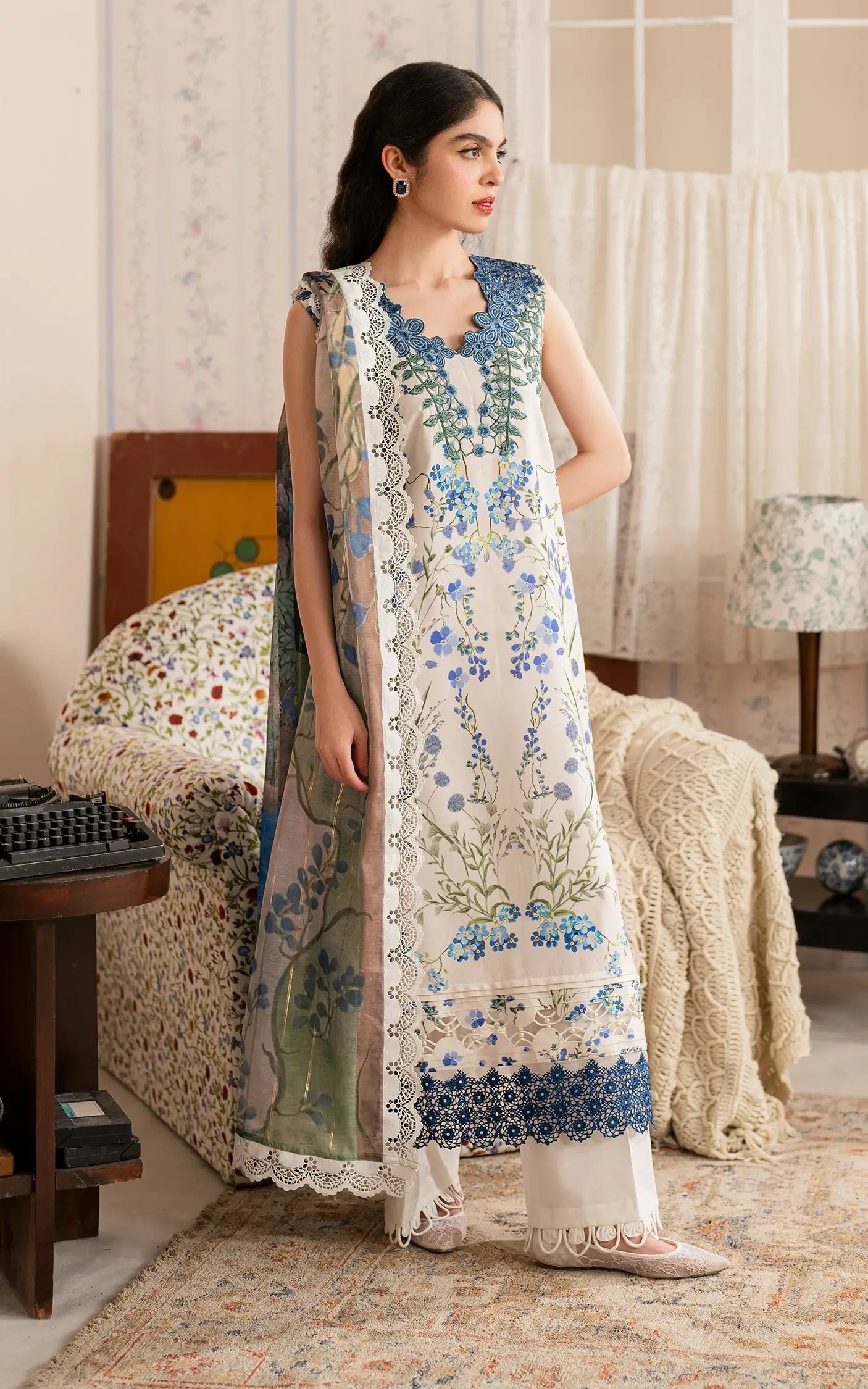 Meraki By Asifa And Nabeel Vol-01 Embroidered Lawn Unstitched 3pcs